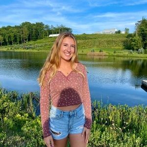 Meet your Posher, Megan